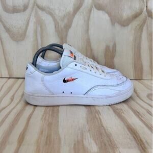 Nike - Court Vintage Premium - Sneakers - White - Women's - 8 - CW1067-100